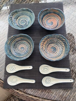 $29.90 • Buy Beautiful Pottery Soup Bowls With Spoons Gorgeous Set Of 4 Blue