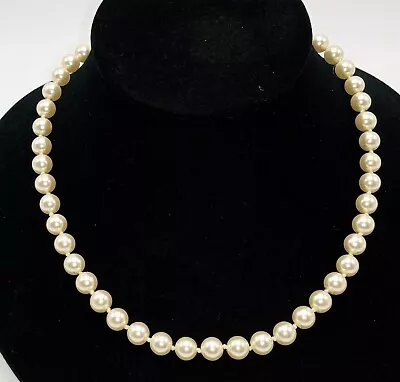 Vintage 18  Aressa Ivory Glass Pearl Necklace W/original Tag • $16