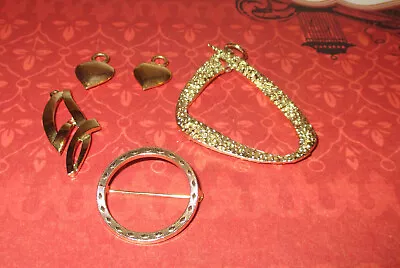 Vintage Jewelry Lot Of 4 Gold Tone Pin Charms Pendants • $12