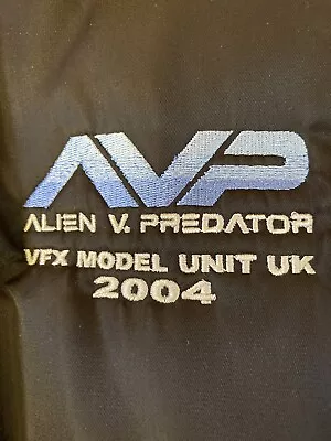 Vintage 2004 AVP Aliens Vs Predators Movie VFX Film Crew Bomber Jacket RARE!  • $349