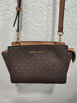 Michael Kors Selma Medium Messenger Crossbody Bag Saffiano Leather - MINT! • $69.95