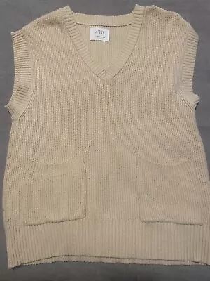 Zara Ivory Sweater Vest With Pockets • $4.56