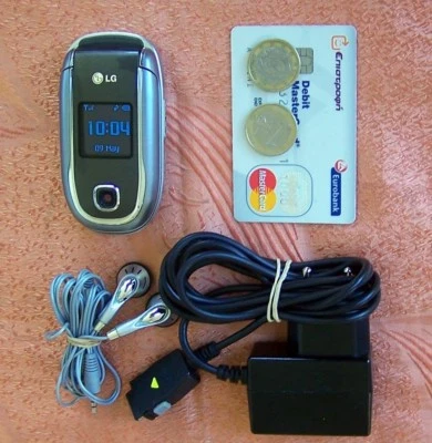 $30 • Buy LG F-2400 Mini Mobile Phone Credit Card Sized SIM FREE-ΝΟ Smallest C C440 T600-