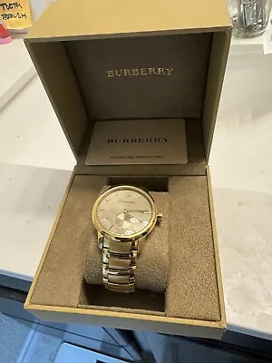 Burberry BU10006 The Classic Gold Tone Men's Authentic Watch. $1100 Retail • $1200