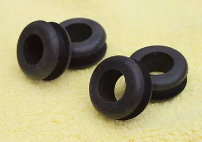 4  NEW  LIGHT MOUNTING Round GROMMETS   PACHINKO Japan Pinball Slot Rubber • $3.49