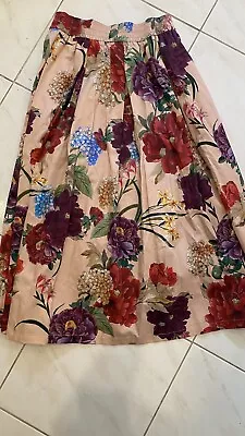 $1 • Buy Zara Floral Skirt NWT Xs