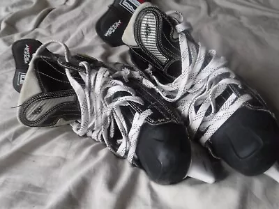 Mission Pro Spee Wick Dry Pure Black Ice Hockey Skates Size 9 1/2 D Pre Owned • $45.55
