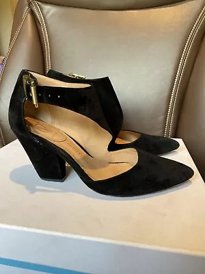 VC Signature By Vince Camuto Vero Cuoio Black Suede Block Ankle Strap Heel 6.5  • $20