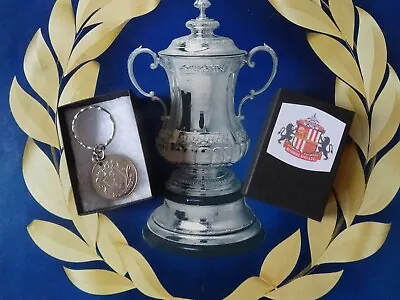 SUNDERLAND FC Esso FA Cup Centenary Coin 1972  Keyring Gift Boxed • £7.50