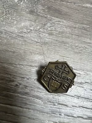 Vintage Methodist C S Pin - Crown Sunday Church Religious Bin 20 • $13.30