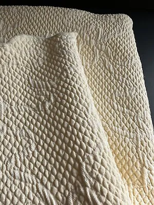 Twin Matelasse Yellow Coverlet Bedspread Portugal CottageCore Cotton Blend 69x87 • $39