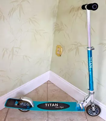 Titan Freestyle Folding Kick Scooter:pre-owned Vintage Aqua Blue  Teen/adult • $88.95