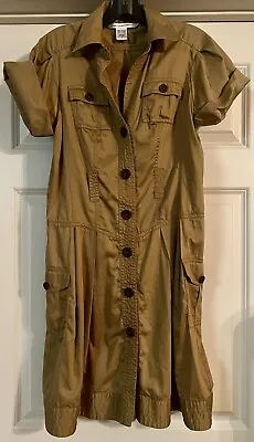 Diane Von Furstenberg Button Up Size 4 Pocket Camp Short Sleeve Dress • $35