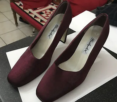 Vintage Berkertex Size 5 / 38 High Heel Simple Magenta Maroon  Court Shoes - O • £12