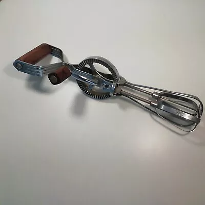 Vintage Rotating Hand Held Whisk ~ Prestige. • £1.50