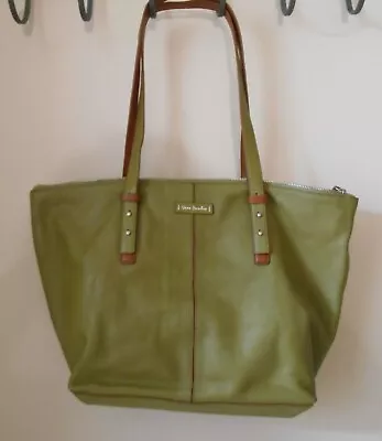 Vera Bradley Gallatin Cactus Green Large Leather Tote • $40