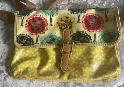 £7 • Buy FOSSIL Bag Oilskin Multi-color Floral Medium Crossbody  Retro Yellow Keyper