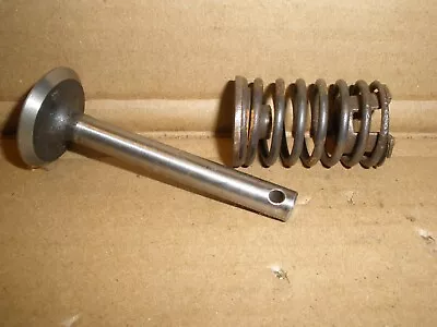 Vintage Briggs & Stratton Model D P And PB Gas Engine Exhaust Valve Assembly 4 • $50