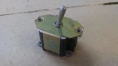 1 Ea Nos Honeywell Micro Toggle Switch W/ Various Applications P/n: 33ts1-2 • $13