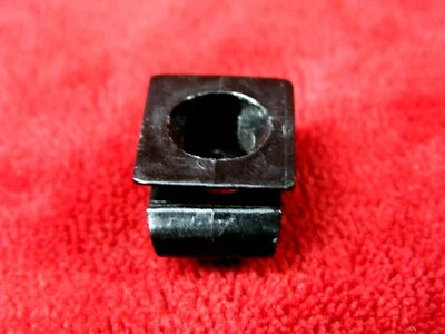 $8 • Buy 99-04/05  Ford Excursion F-250 Dash Fuse Panel  Knee Bolster Clip Insert Holder 