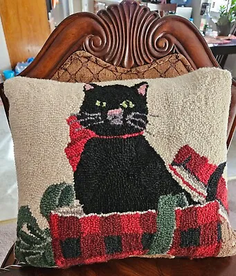 VTG WOOL NEEDLEPOINT CAT In CHRISTMAS BASKET DECORATIVE THROW PILLOW 12  X 13  • $40