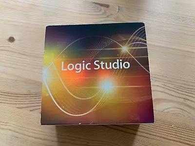 Logic Studio 2.0 - Retail - Features Logic Pro 9 MainStage 2 Soundtrack Pro 3 • £25