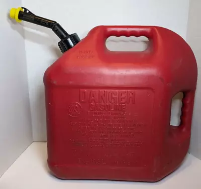 Blitz Pre Ban 5 Gallon 50833 Red Plastic Gas Can With Vented Spout • $49.99