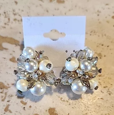 Vintage Vendome Faux Pearl Cluster Beaded Leaves Gold Tone Clip On Earrings • $12