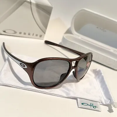 Oakley Sunglasses Twenty Six.2  Aviator Cosmo Grey Polarized Lens 09177-08 Women • $85.99