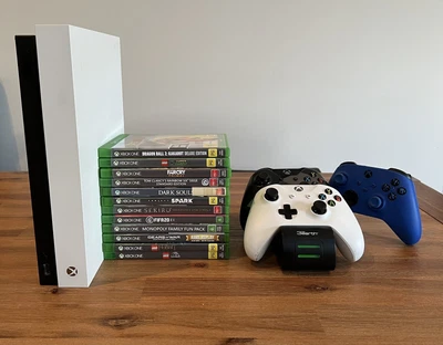 $499 • Buy Xbox One X 1tb Game Console White Disc Version With Games And Controllers