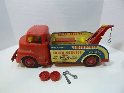 Vintage 1950s Wyandotte Emergency Auto Service Tow Truck - Tin And Plastic • $19.99