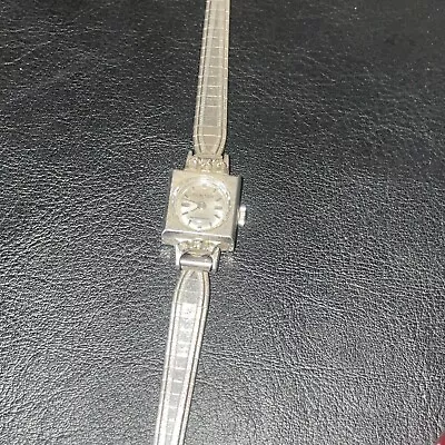 Vintage Clinton Women's 17 Jewels Watch Silver Tone 10 K Bezel Untested • $18.99