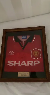 £200 • Buy Signed And Framed Ryan Giggs Man United Home Shirt 1994-96