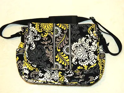 Vera Bradley Baroque Large Messenger Overnight Bag Shoulder Diaper Bag EUC • $19.99