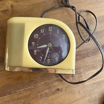 VTG Art Deco WESTCLOX Yellow Bakelite Moonbeam Electric Clock For Restoration • $24.50