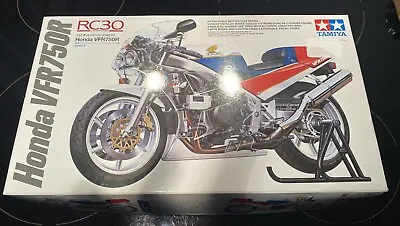 Tamiya 14057 1:12 Honda VFR750R RC30 New Boxed Model Excellent Condition • £25