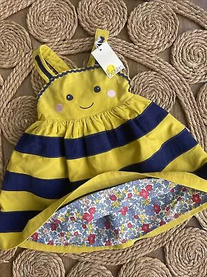 BNWT Mini Boden Baby Girls Cord Bee Pinafore Dress 18 24 Mth 🐝 • £40