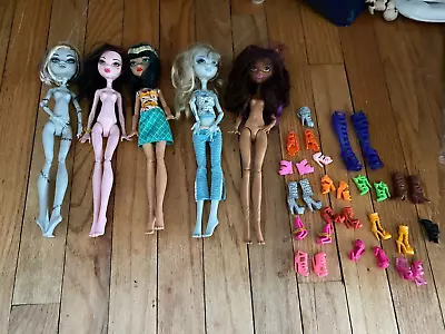 Lot Of 5 MONSTER HIGH Dolls + Shoes • $14.99