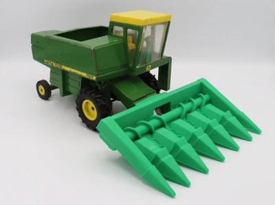 $35 • Buy No. 643 Six-Row Corn Head For John Deere 6600 Combine By Ertl - 1970s