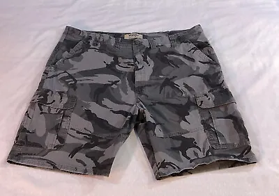 $17.50 • Buy Wrangler Authentic‘S Gray Camo Cargo Shorts Men’s Size 46￼