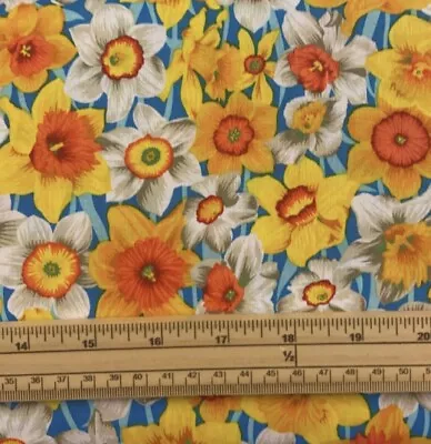 Fat Quarter Yellow And White Daffodils On Blue 100% Cotton Quilting Fabric • £5.25