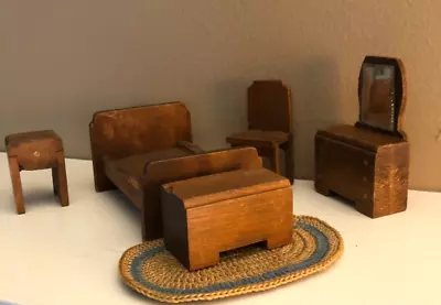 6 Piece Antique Wooden Dollhouse Furniture - Brown Bedroom Set • $15.95