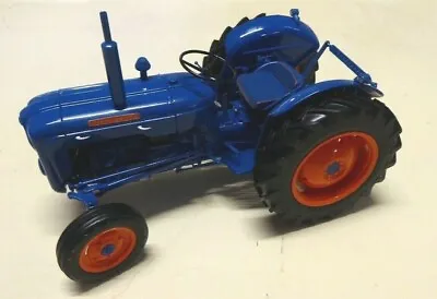 £82 • Buy Model Tractor FORDSON DEXTA (1960-62) 1/16 By UNIVERSAL HOBBIES