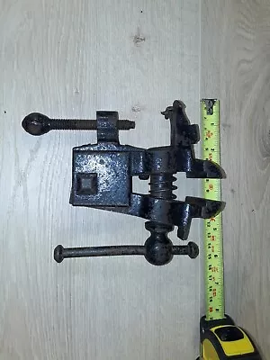 Antique Miniature Jewellers Vice With  Square Anvil / Small Bench Mounted Vice  • $12.44