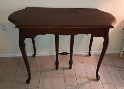 Antique 1920s Queen Anne Mahogany Extendable Rectangular Dining Table • $349