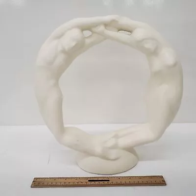 Haeger American Made 1990's White Plaster Figure Circle Statue 14.5 X14.5 X5.5  • $9.99