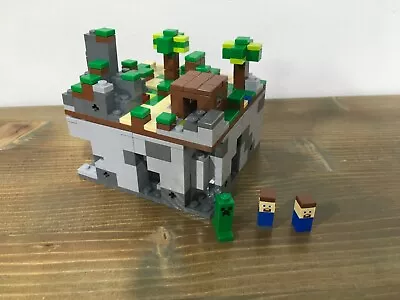 LEGO Minecraft: Minecraft Micro World: The Forest (21102) • $35