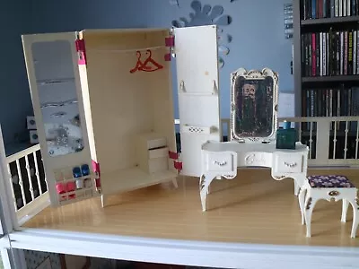 £12 • Buy SINDY Bedroom Set - Original 60s - Dressing Table Mirror Stool, Free Wardrobe