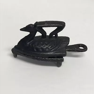 Vintage Cast Iron Miniature Swan Sad Iron & Trivet • $24.95