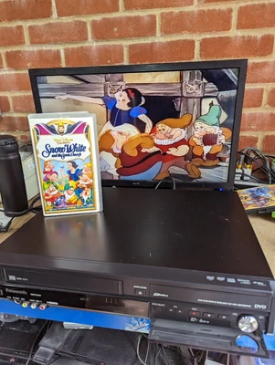 £110 • Buy Panasonic DMR-EZ48V DVD VCR Recorder Combi  - Multi-Region Working No Remote